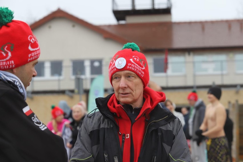 Zobacz kolejne zdjęcia. Przesuwaj zdjęcia w prawo - naciśnij...