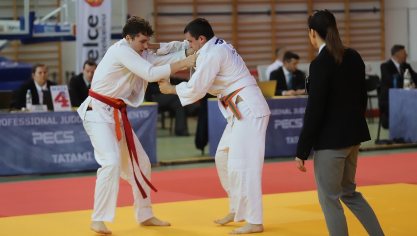 Ponad 500 judoków walczyło w mistrzostwach Polski  w Kielcach. Dwa medale gospodarzy