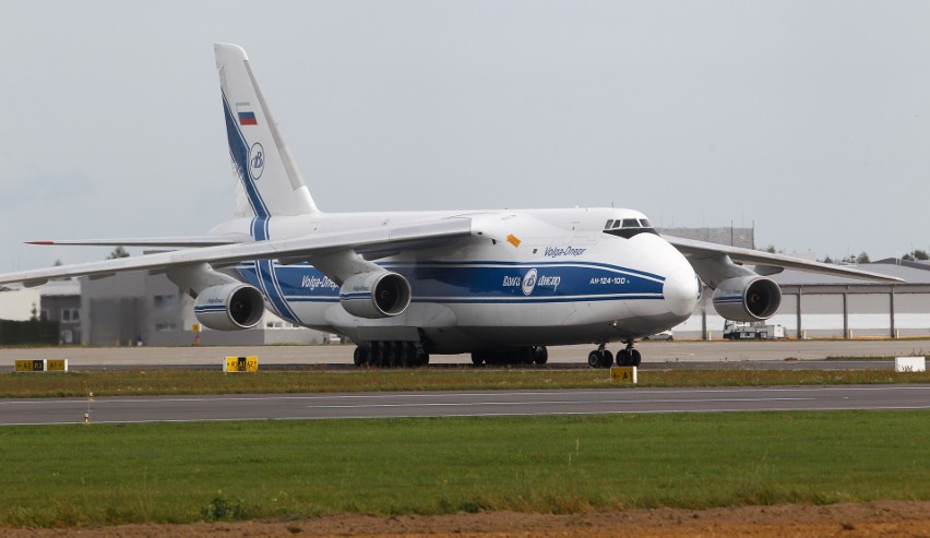 Potężny An-124 Rusłan wystartował z lotniska w Jasionce....