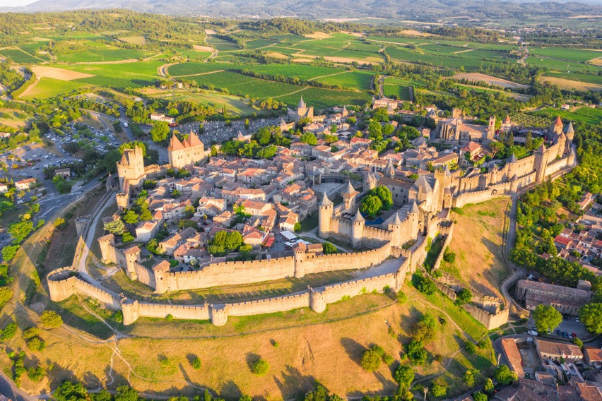 Pierwszą twierdzę w Carcassonne wznieśli już Wizygoci w V w....