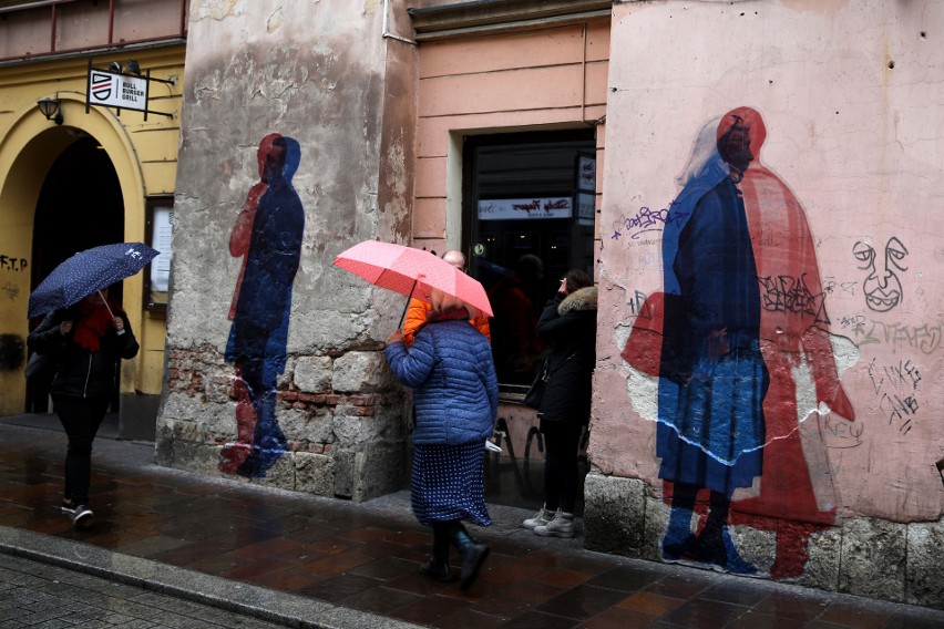 Kraków. Street art na zabytkowych kamienicach przy ulicy Szpitalnej [GALERIA]