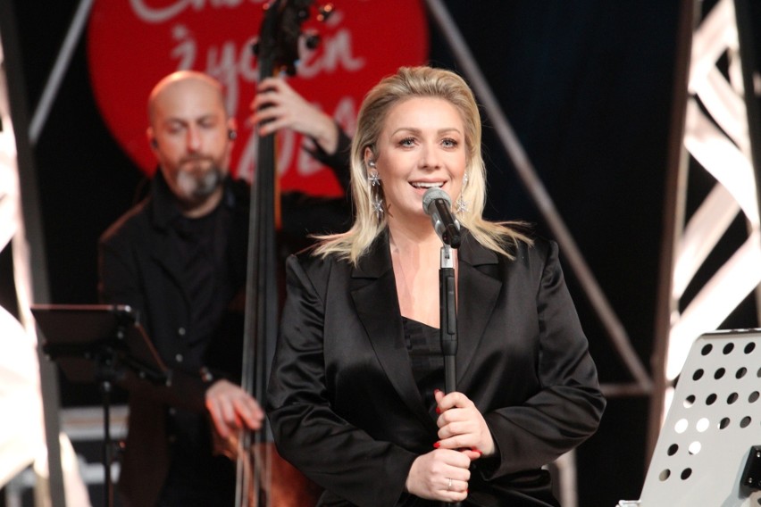 Kasia Cerekwicka - koncert kolęd w Tarnobrzegu w ramach "Choinki Życzeń 2020"