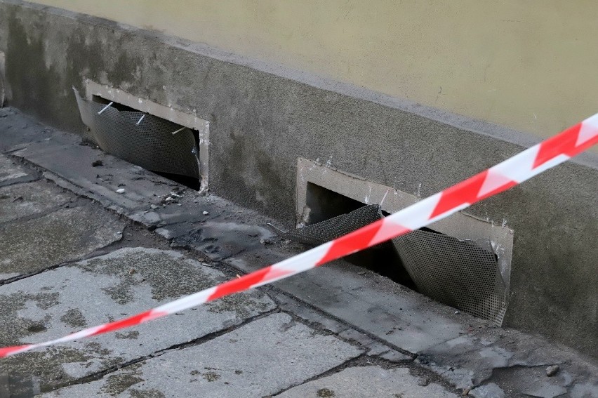 Ogień został opanowany do godziny 12:30. Przyczynę zdarzenia...