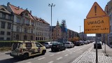 Poniedziałkowy armagedon na ul. Kazimierza Wielkiego we Wrocławiu. Kierowcy utknęli w olbrzymich korkach