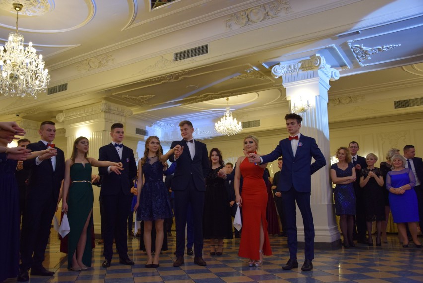 Studniówka 2019 Bal LO Mońki w Dworze Czarneckiego [ZDJĘCIA, WIDEO]