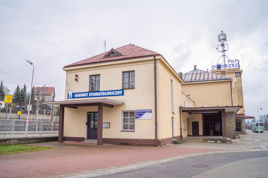 Tak obecnie wygląda dworzec PKP w Krynicy-Zdroju. To miejsce...