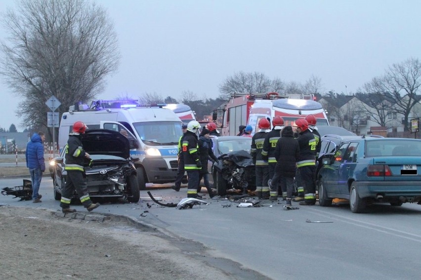 Wypadek na Kiełczowskiej. 5 osób rannych (ZDJĘCIA)