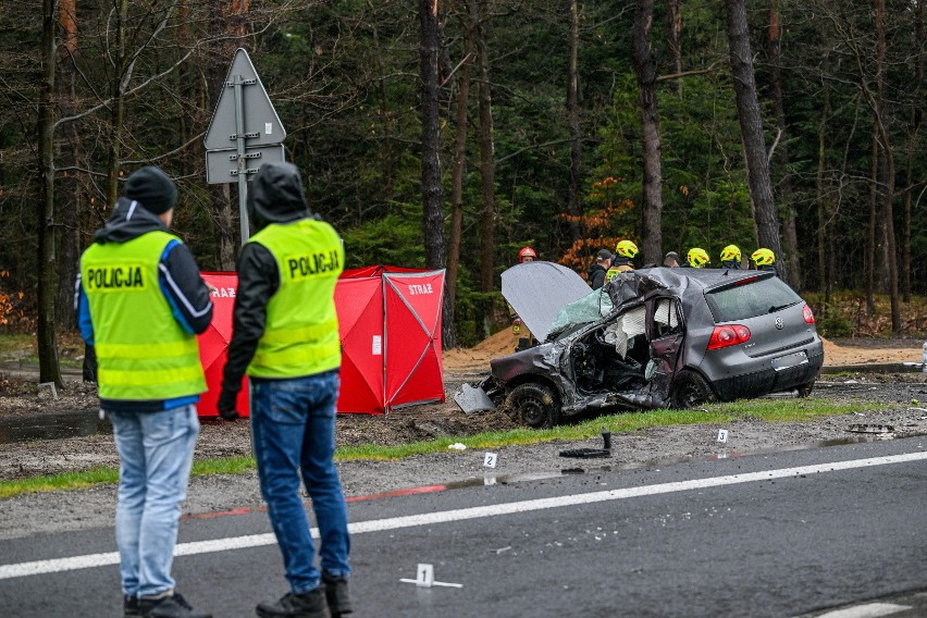 Miejsce śmiertelnego wypadku na drodze krajowej nr 9 między...