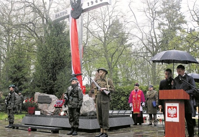 Uroczystości związane ze zbrodnią katyńską w Szczecinie odbywają się zawsze przy Krzyżu Katynia na Cmentarzu Centralnym