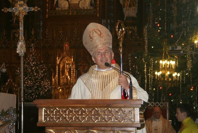 Pasterkę odprawił biskup ordynariusz Henryk Tomasik.