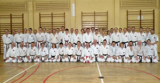 W dwudniowym stażu Shorin-Ryu Karate w Pińczowie uczestniczyło kilkudziesięciu zawodników i sędziów tej dyscypliny sportu.