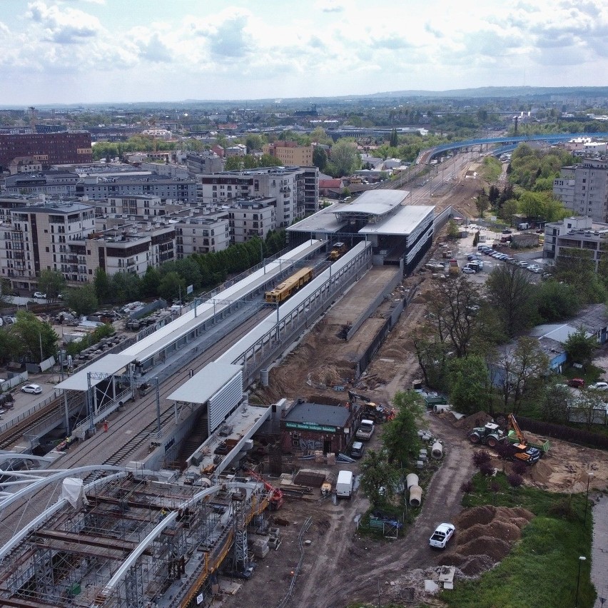 Kraków. Powrót do "normalności" na kolei w centrum miasta. Będą zmiany [ZDJĘCIA]