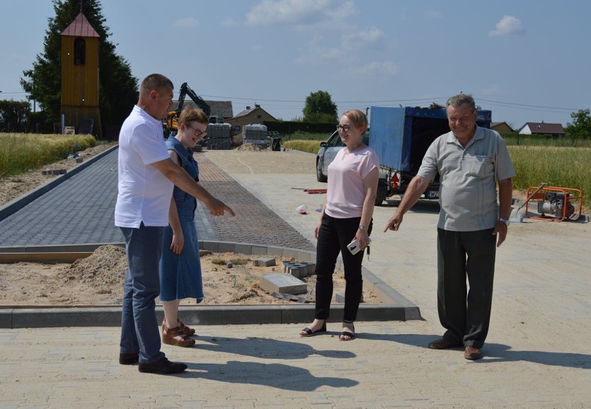 Prace budowlane postępują zgodnie z planem. Nowa droga i...