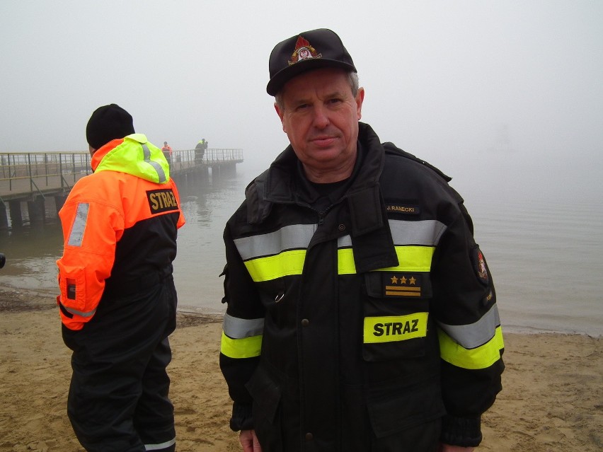 Strażacy w czasie ćwiczeń na Jeziorze Strzeszyńskim