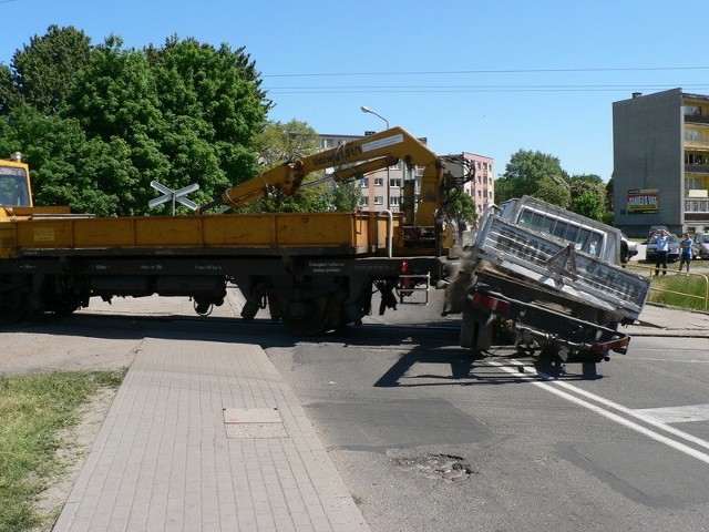 Pociąg uderzył w samochód. 5 osób zostało rannych. Na szczęście to były tylko ćwiczenia.