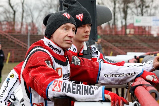 Jacek i Oskar Gollobowie mogą spotkać się na torze w 12. wyścigu meczu Polonia - Stal