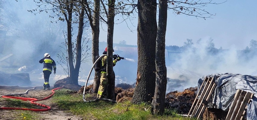 Do pożaru doszło około południa w miejscowości Dunowo.