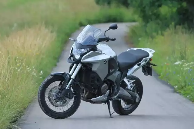 Testujemy: Honda Crosstourer - VFR w wersji adventure (film)