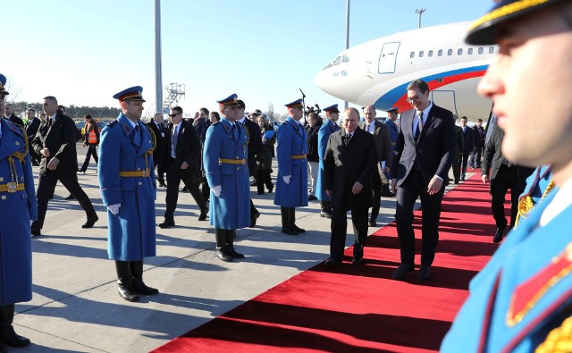 Władimir Putin wizytę w Serbii złożył w 2019 roku