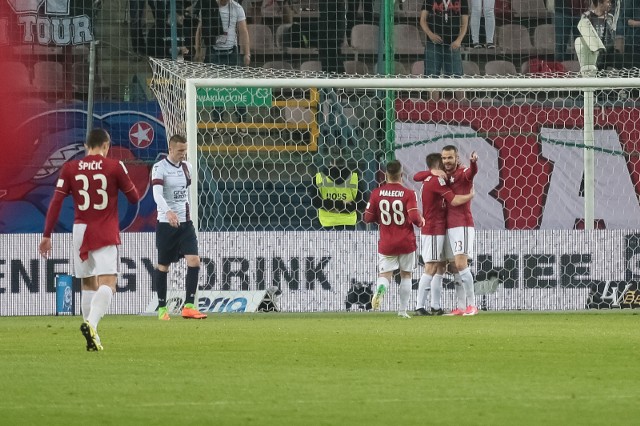 Wisła Kraków - Pogoń Szczecin LIVE! Walka o przełamanie w meczu o nic