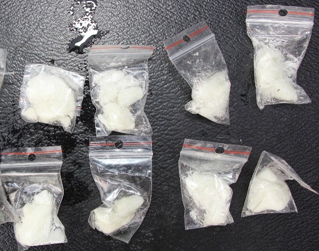 W mieszkaniu 24-latki, mieszkanki gminy Gostycyn, policjanci znaleźli około 200 g amfetaminy.