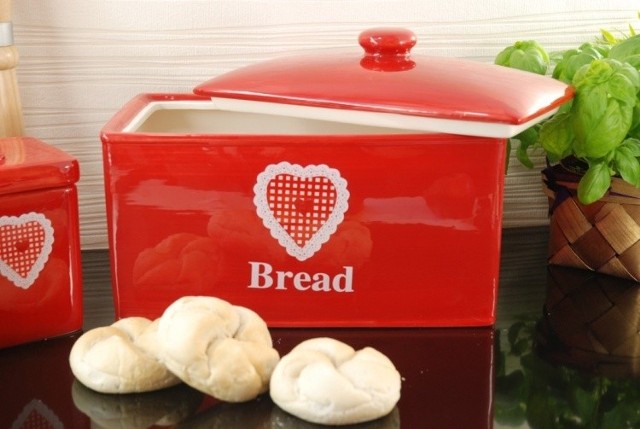 Pojemnik ceramiczny Serce, cena: 93,58 złJak przechowywać chleb? Zobacz dekoracyjne chlebaki (ZDJĘCIA)