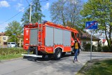 Skawina. Strażacy z OSP w każdą sobotę jeżdżą  w mieście i sołectwach. Apelują o niewychodzenie z domów i zakładanie masek na twarz
