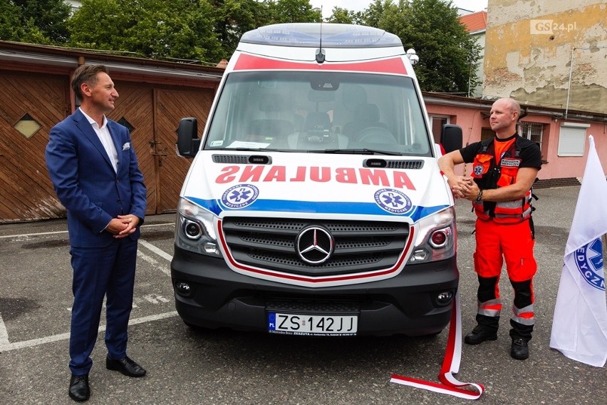 Nowoczesne karetki. Dokąd trafią? Na Warszewie powstanie stacja pogotowia [ZDJĘCIA]