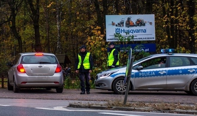 Zabójstwo w Katowicach: Policja zabezpieczyła miejsce wokół...