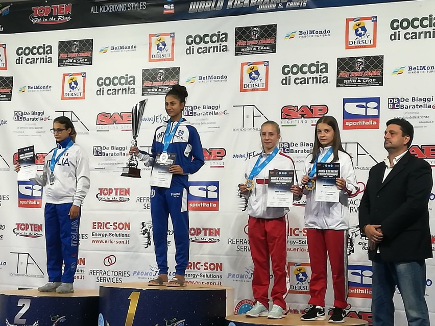 Brąz kadetki Julii Niewiadomskiej z Gladiatora Binczarowa w mistrzostwach świata w kickboxingu