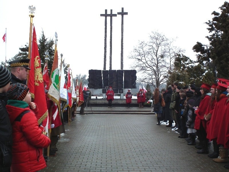 W uroczystościach wzięło udział kilkaset osób.