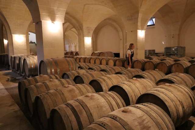 Włoscy producenci wina obawiają się, że wprowadzenie w Irlandii etykiet na butelkach ostrzegających o negatywnym wpływie alkoholu na zdrowie negatywnie odbije się na sektorze winiarskim