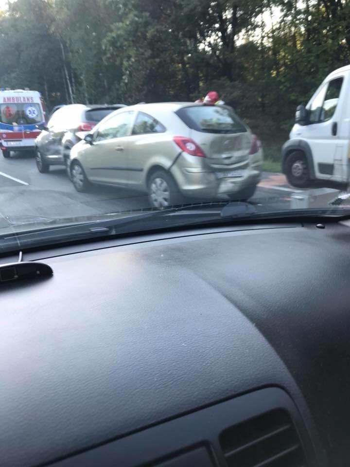 Wypadek na DK86 w Katowicach: Ogromny korek w stronę Bielska