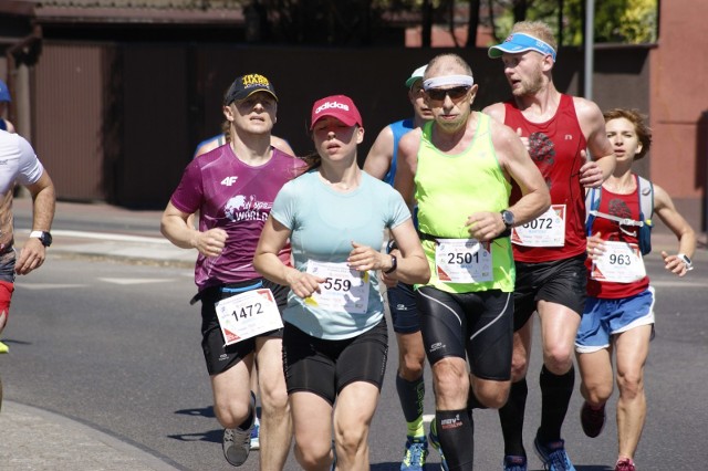 Półmaraton Słowaka w niedzielę po raz 13. przebiegł przez Grodzisk Wielkopolski. Na starcie stanęło 3 tys. miłośników biegania. Kolejne zdjęcie --->