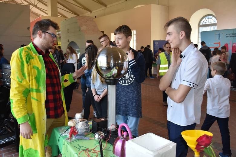 VIII Festiwal Nauki w Starachowicach. Będzie wiele ciekawych pokazów naukowych 