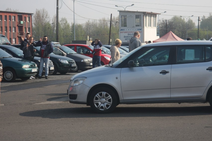 W 2021 roku zauważalny był wzrost cen samochodów używanych w...