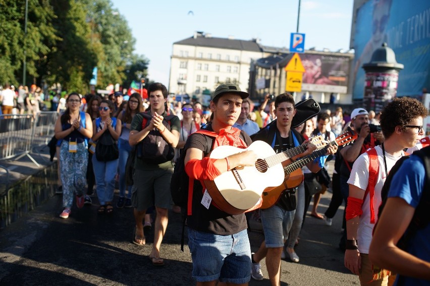 ŚDM w Krakowie. ZIKiT apeluje: Do Brzegów idźcie pieszo