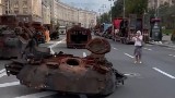 Tak wyglądają przygotowania do "defilady" zniszczonego sprzętu armii Władimira Putina na ulicach Kijowa [WIDEO]