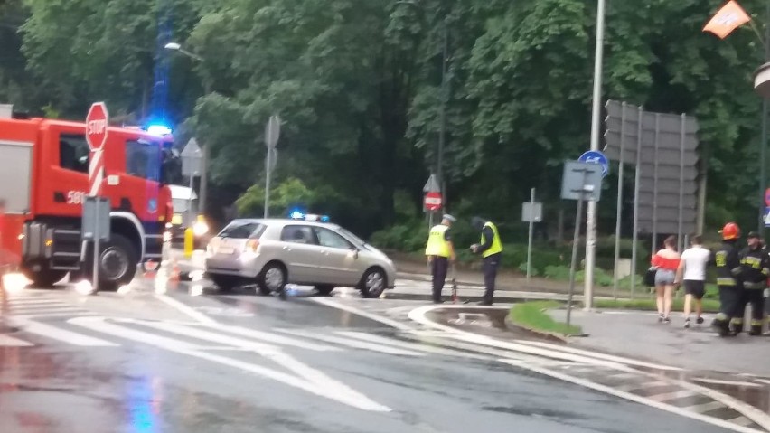 Wypadek na skrzyżowaniu ulicy Bolesława Chrobrego z ulicą 3...