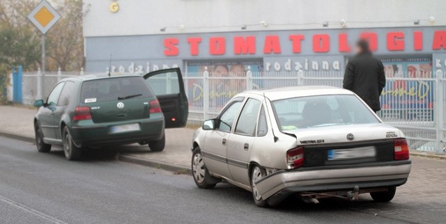 Na ul. Łużyckiej zderzyły się dwa samochody.