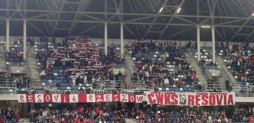 Resovia zremisowała z liderem 1 ligi - Ruchem Chorzów. Zobacz zdjęcia