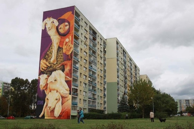 "Spacer ulicami Łodzi w poszukiwaniu murali udowodni, jak pięknieje miasto, a Polska wyzbywa się komunistycznej szarości"