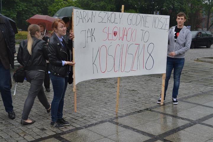 Częstochowa: Protest w obronie I Liceum Ogólnokształcącego...