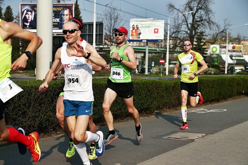  H2O Półmaraton we Wrocławiu. 1000 osób na starcie (ZOBACZ ZDJĘCIA)       