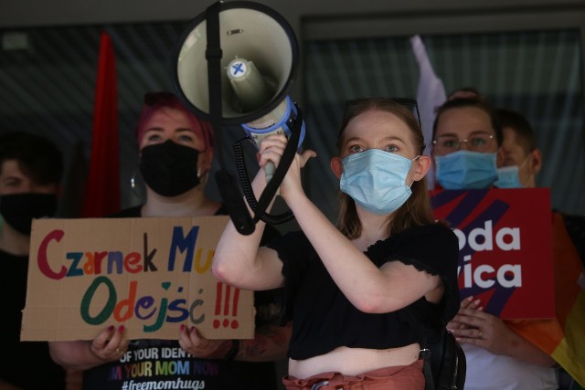 Zobacz kolejne zdjęcia/plansze. Przesuwaj zdjęcia w prawo - naciśnij strzałkę lub przycisk NASTĘPNE