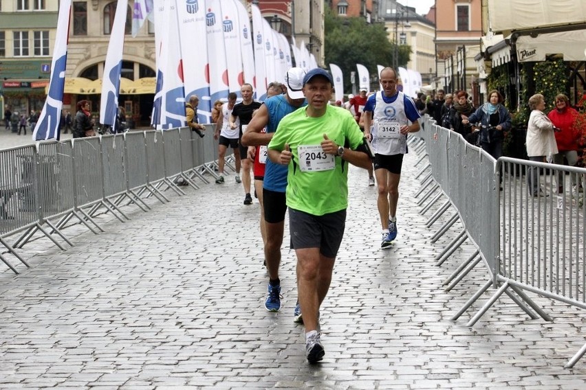 Maraton Wrocław - ZDJĘCIA - zawodnicy z numerami 2001 - 2200