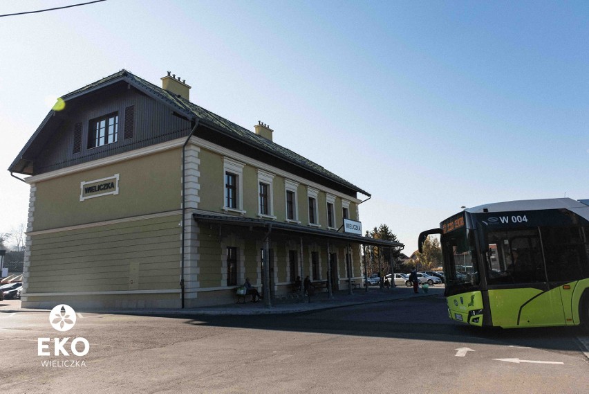 Pierwszy w historii Wieliczki budynek dworca autobusowego...