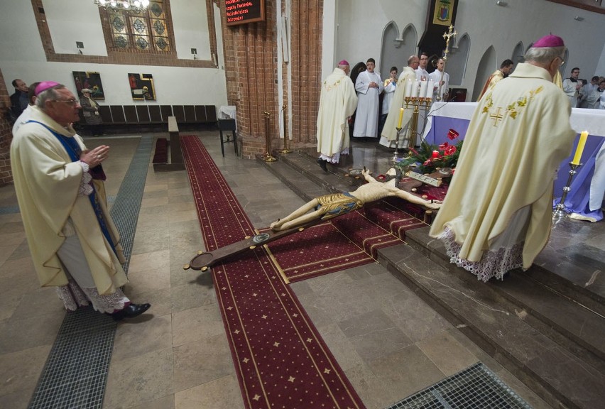 Krzyż wrócił do katedry w Koszalinie.