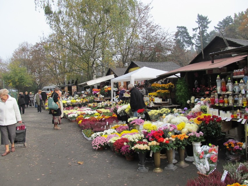 We Wrocławiu trwają przygotowania do Wszystkich Świętych