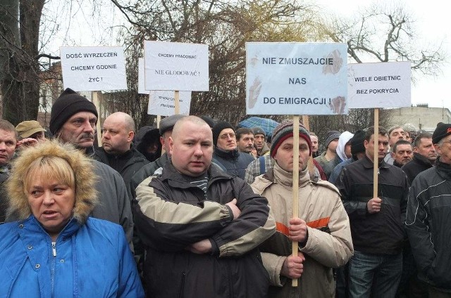 W styczniu br. sytuacja w firmie była tak zła, że zdesperowani pracownicy pikietowali biurowiec firmy.